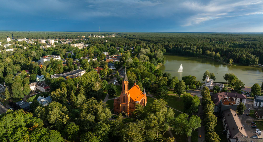 Lietuva mažiems biudžetams: 5 neatrastos vietos savaitgalio išvykai